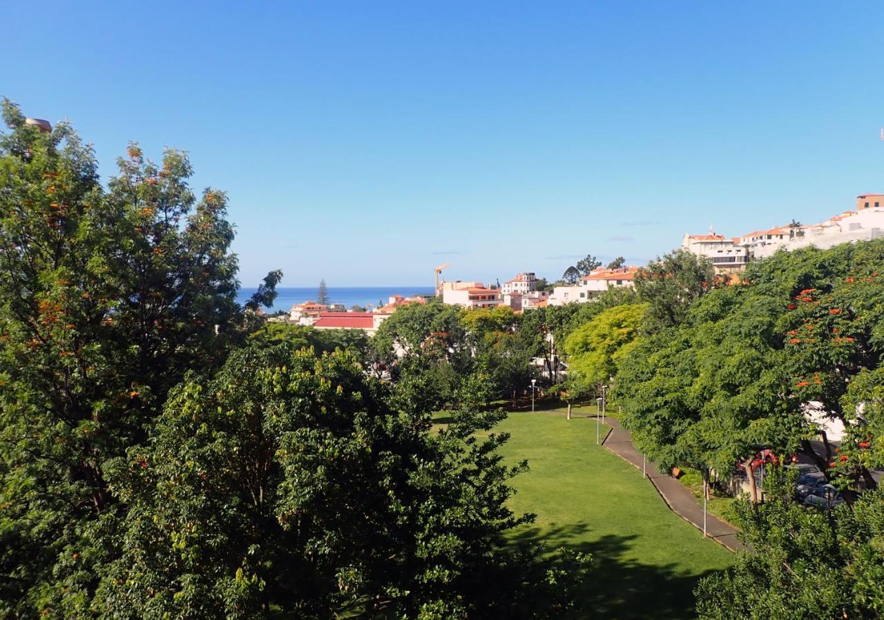 Funchal Petrolhead Apartment Exterior photo