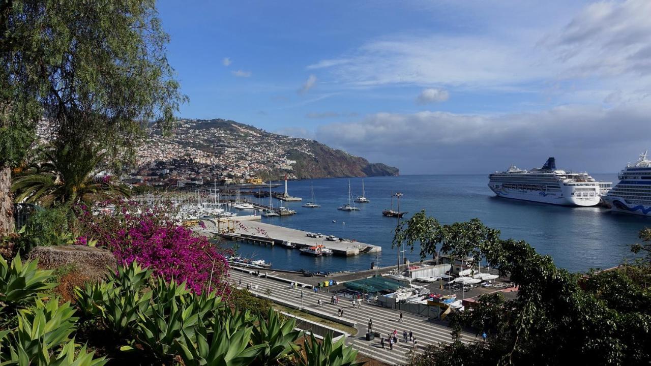 Funchal Petrolhead Apartment Exterior photo